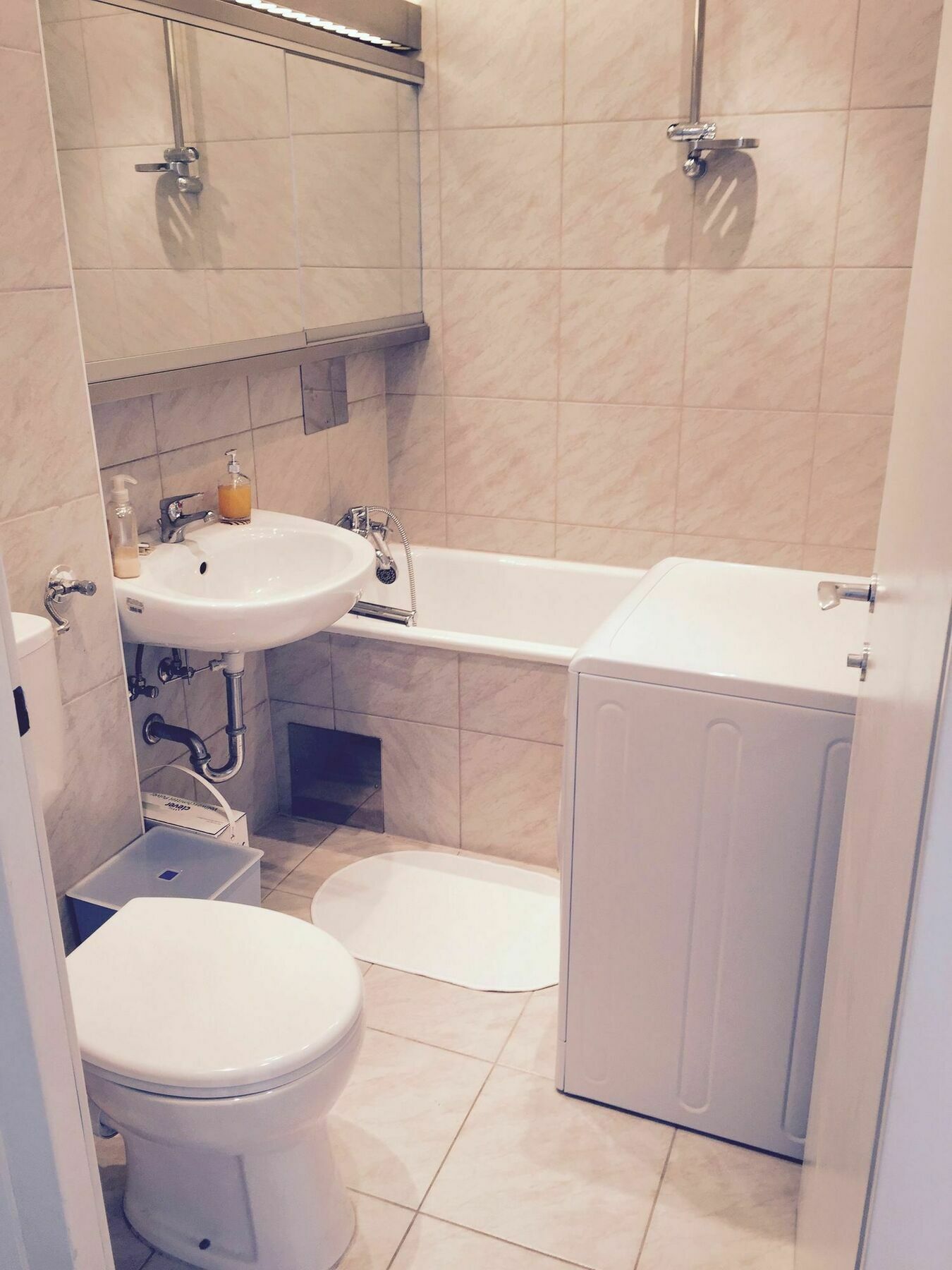 Affordable Studio Near City Center Wenen Buitenkant foto