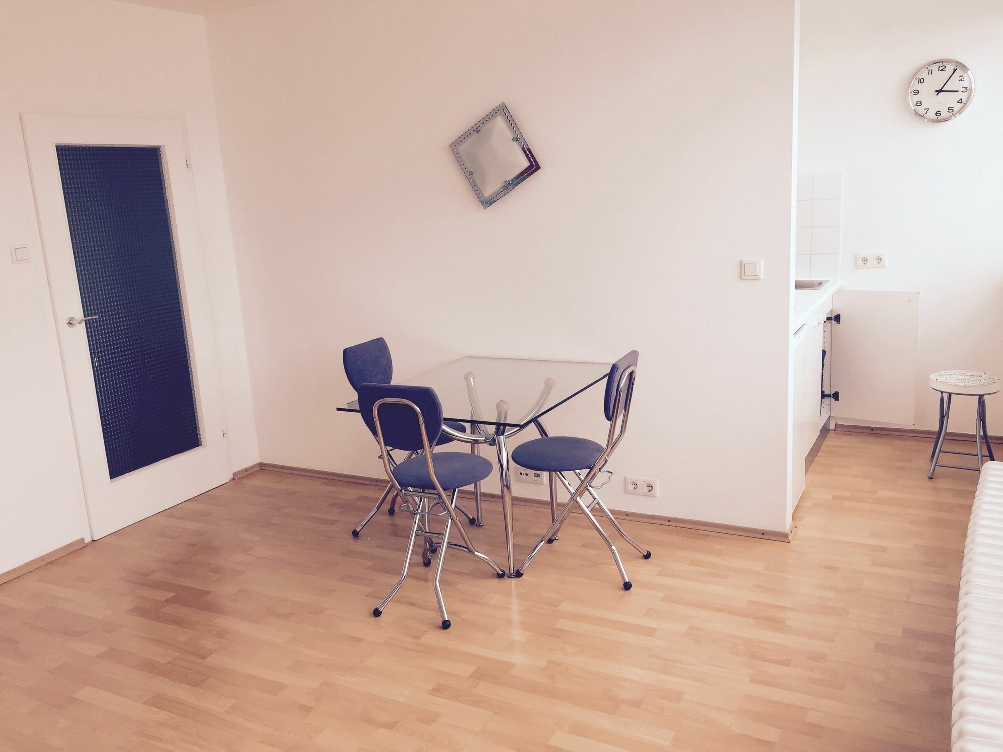 Affordable Studio Near City Center Wenen Buitenkant foto